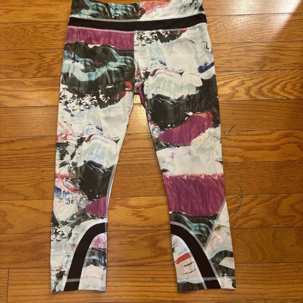 lululemon athletica Run inspired size 6